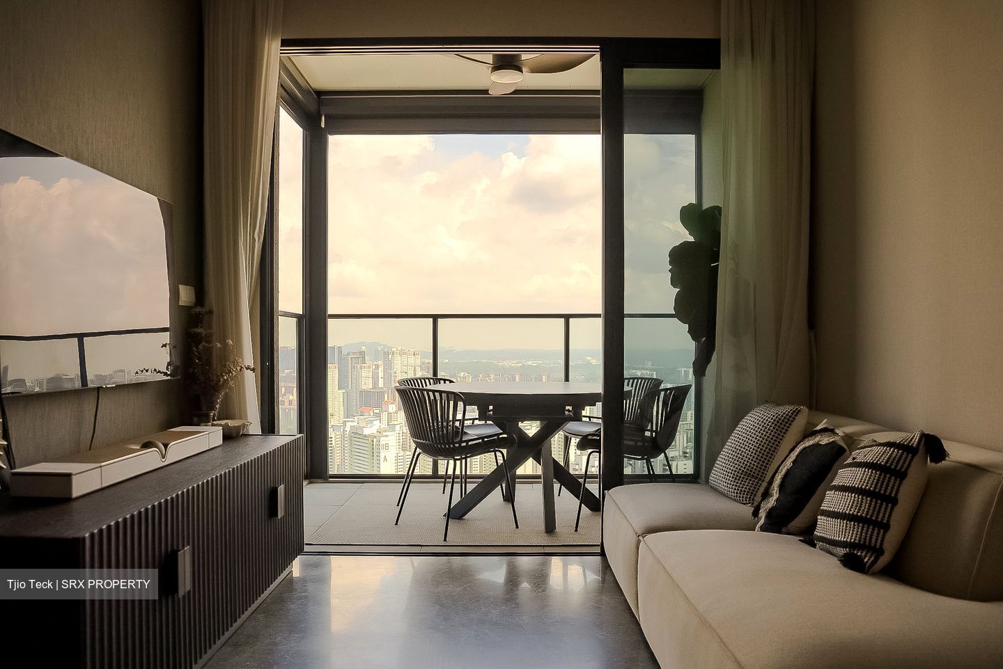 Avenue South Residence (D3), Apartment #499840421